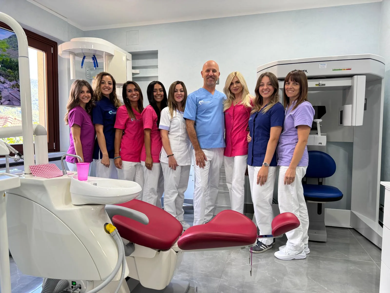 Il team dello Studio Dentistico Casagrande al completo